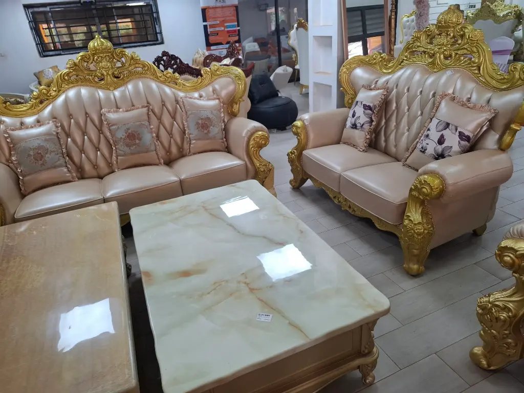 SOFA 1+2+3
1 TABLE 1.5X0.9